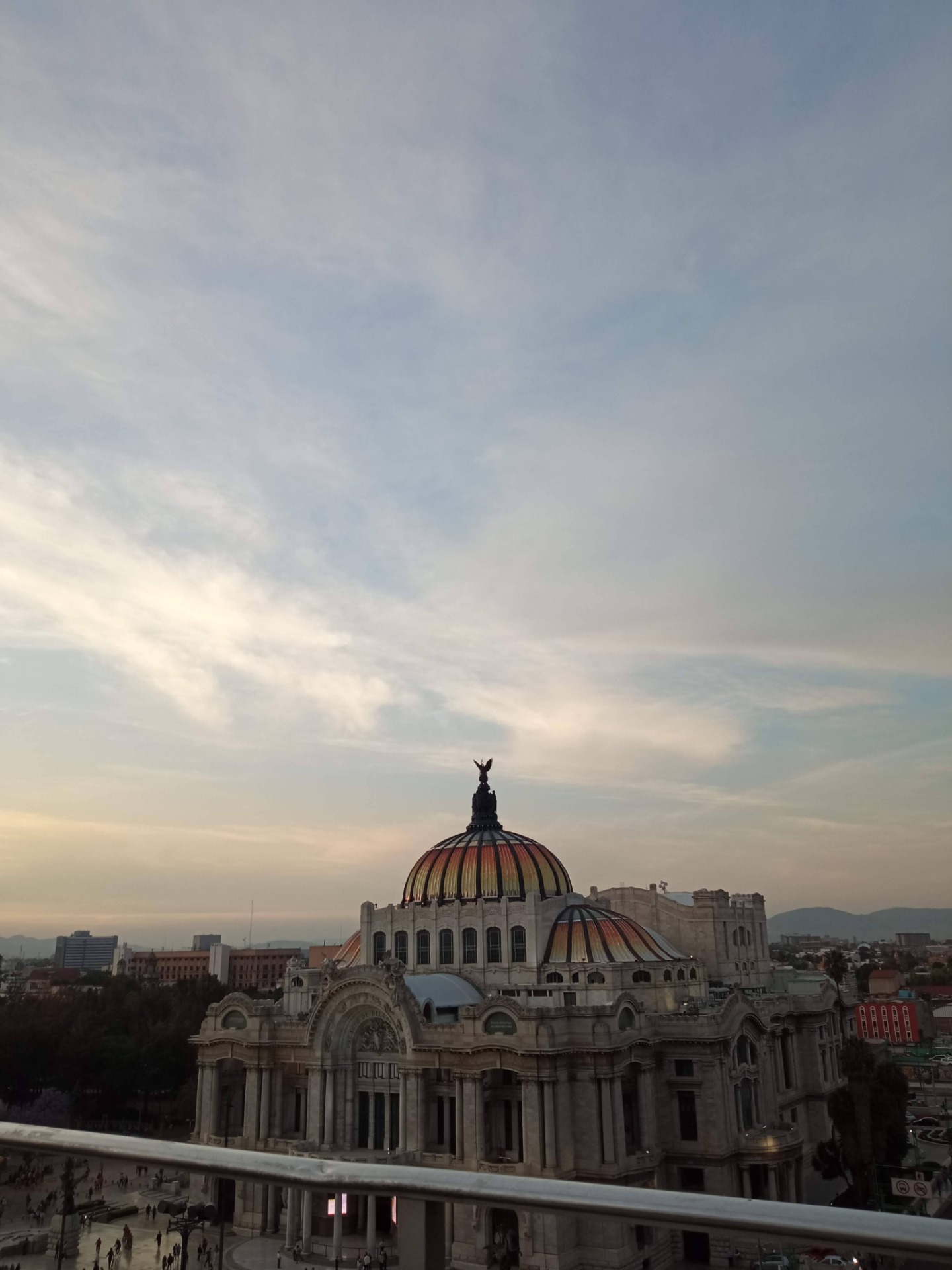 Vista a Bellas Artes desde cafetería Don Porfirio. Septiembre 2022.
